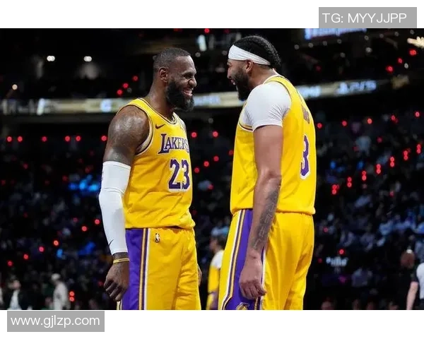 湖人双星詹姆斯与戴维斯的巅峰对决谁能引领球队走向辉煌